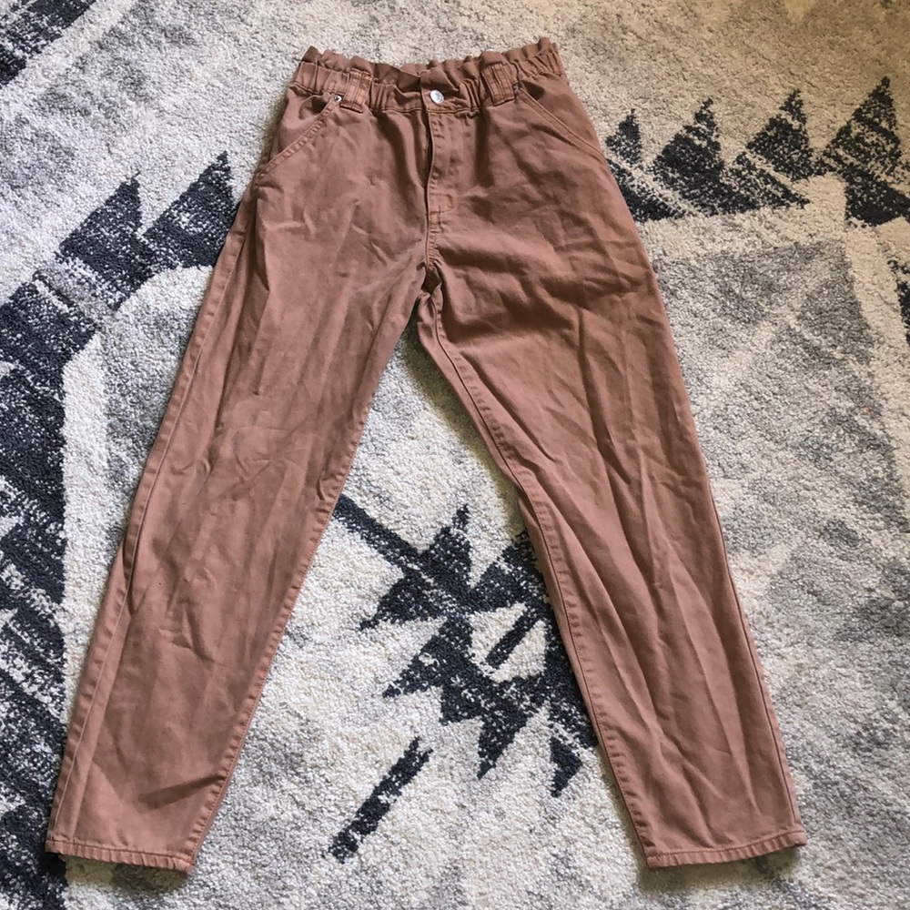 Scrunch style brown mom jeans
